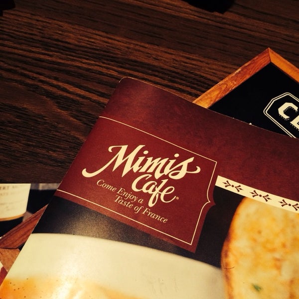 Foto tirada no(a) Mimi&#39;s Cafe por Rawry A. em 2/14/2014