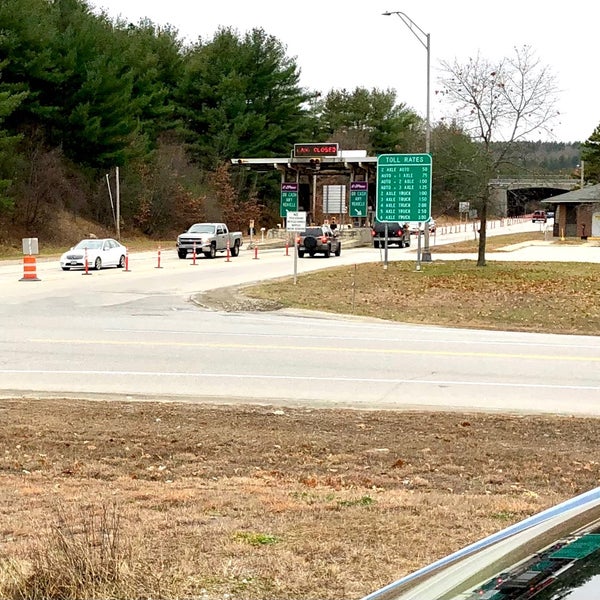 Photos at Hooksett Park and Ride Parking in Hooksett