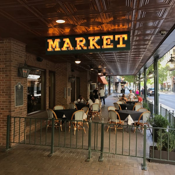 7/8/2017 tarihinde Mike F.ziyaretçi tarafından Market on Houston'de çekilen fotoğraf