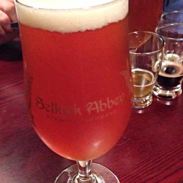 Foto tomada en Selkirk Abbey Brewing Company  por Elton K. el 9/4/2014