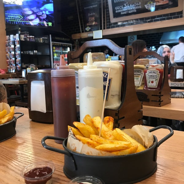 2/20/2019 tarihinde Dincer A.ziyaretçi tarafından Burger House'de çekilen fotoğraf