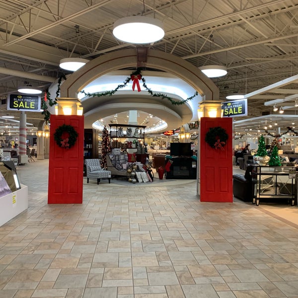 Leon's Furniture and Home Store in Brampton