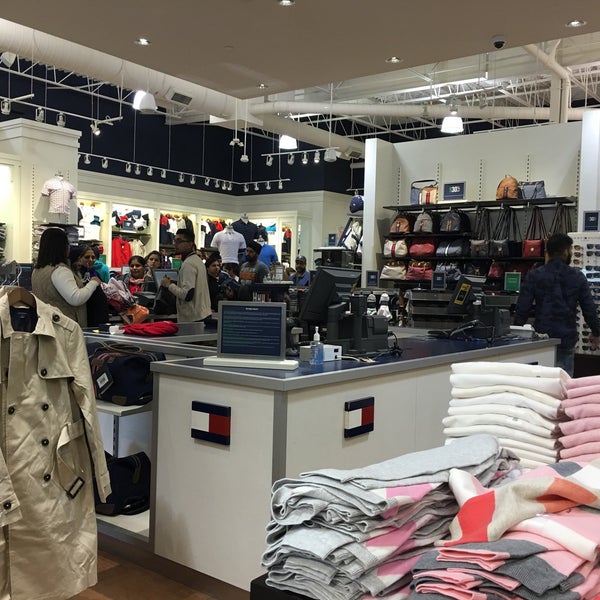 tommy hilfiger outlet trinity common