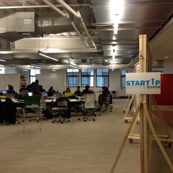 3/7/2013에 Raheem M.님이 Startup Institute Boston에서 찍은 사진