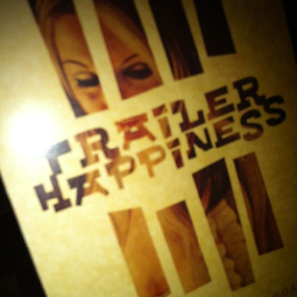 รูปภาพถ่ายที่ Trailer Happiness โดย TheFloatingRumShack เมื่อ 2/18/2013