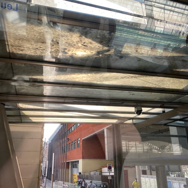Das Foto wurde bei Bahnhof Leuven von Quixoticguide am 6/6/2021 aufgenommen