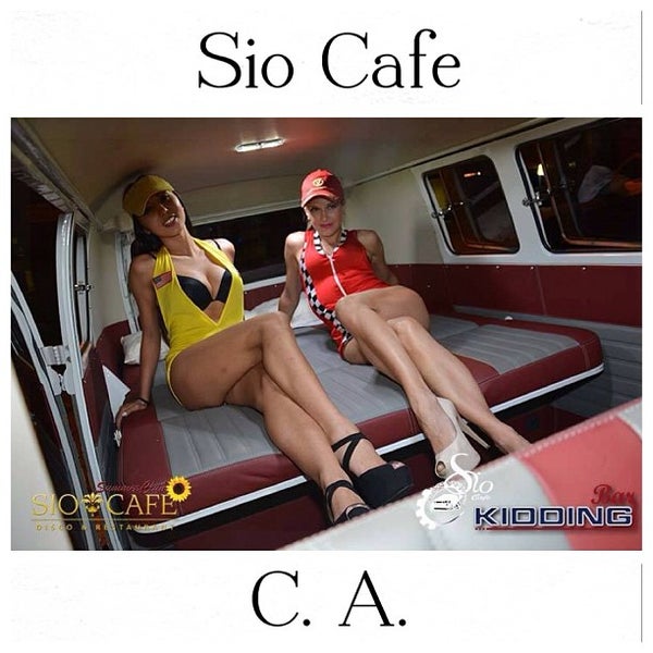 Foto tirada no(a) Sio Cafe por FotoLive S. em 7/24/2013