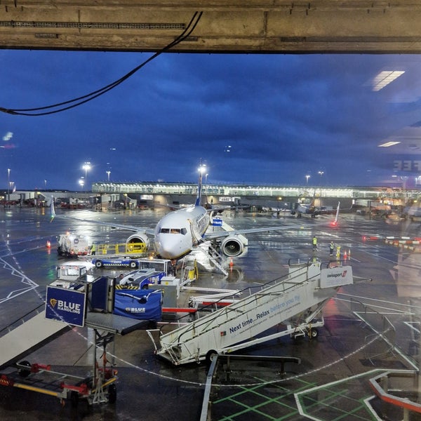 Снимок сделан в London Stansted Airport (STN) пользователем Mahsa🦇 E. 12/12/2023