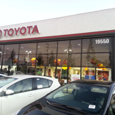 Foto scattata a Northridge Toyota da Northridge T. il 12/12/2017