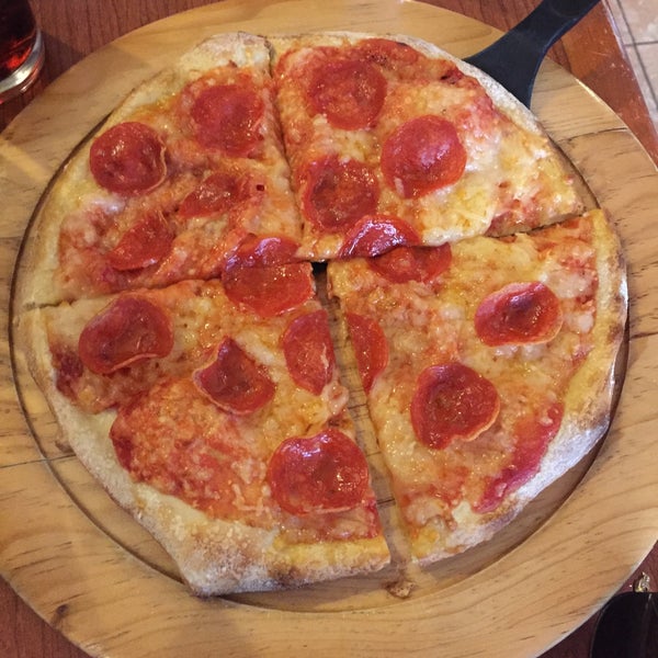 12/10/2014 tarihinde Hugo C.ziyaretçi tarafından PAOLETTO Restaurante Italiano Pizzería'de çekilen fotoğraf