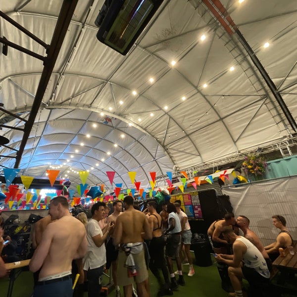 Descubrir 63+ imagen lightbox club Abzlocal.mx