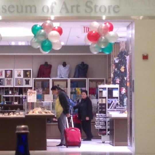 Photo taken at The Metropolitan Museum of Art Store at Newark Airport by Jim F. on 12/15/2012