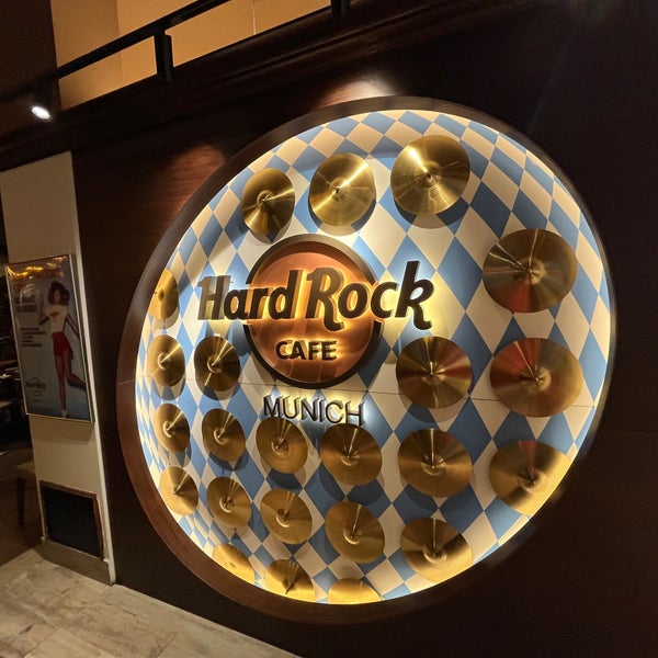 Снимок сделан в Hard Rock Cafe Munich пользователем Tika™ 3/5/2023