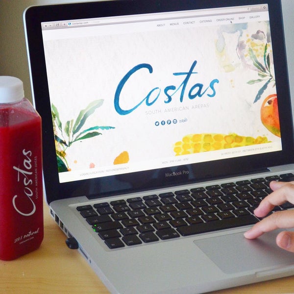 รูปภาพถ่ายที่ Costas Arepa Bar โดย Marketing C. เมื่อ 8/4/2015