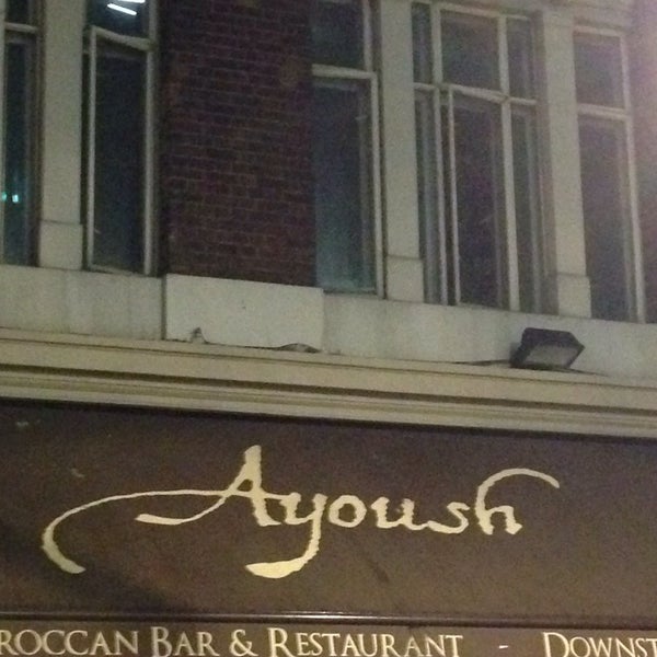 Photo prise au Ayoush Restaurant &amp; Bar par Dina A. le10/5/2013
