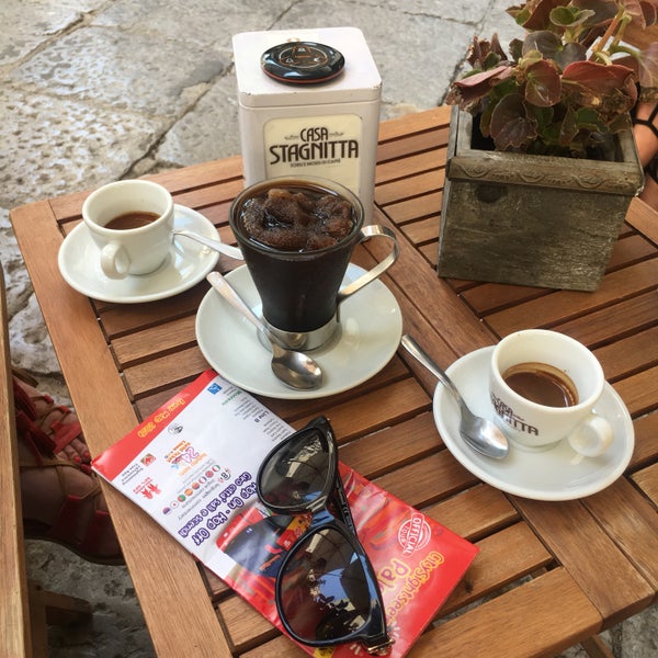 Photo prise au Ideal Caffé Stagnitta par Jordana F. le8/3/2019