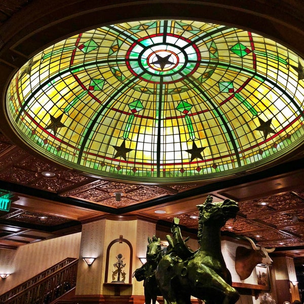 Photo taken at The Driskill Bar by Mujdat P. on 2/28/2019