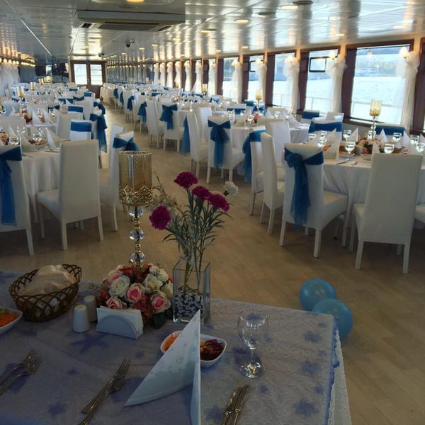 Foto scattata a Seyr-ü Sefa Teknesi | İstanbul Tekne Kiralama &amp; Teknede Düğün da Seyr-ü Sefa Teknesi | İstanbul Tekne Kiralama &amp; Teknede Düğün il 1/18/2017