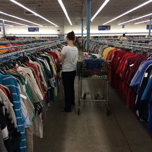 Toys "R" Us (Now Closed) Toy Store in Nashville