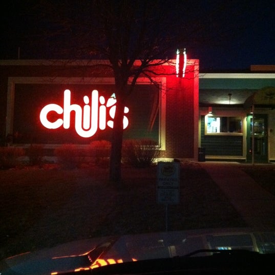 Photo taken at Chili&#39;s Grill &amp; Bar by T H. on 12/7/2012