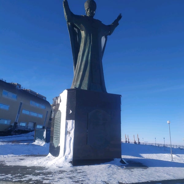 Анадырь памятник Николаю Чудотворцу