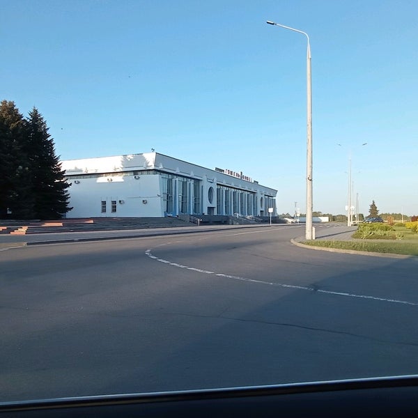 Из Гомеля в Москву снова запускают регулярные авиарейсы. Почем билеты? Журнал "Б