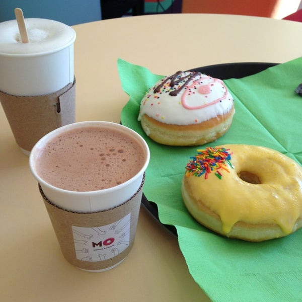 Снимок сделан в MO Donuts &amp; Coffee пользователем Tanya D. 2/25/2013