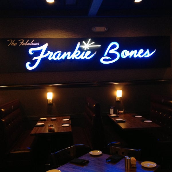 Das Foto wurde bei Frankie Bones von Travis W. am 2/21/2013 aufgenommen