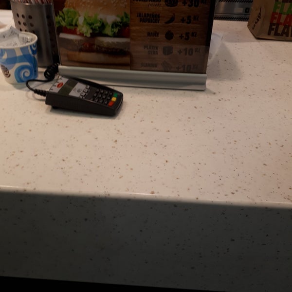 3/21/2018 tarihinde Mirek P.ziyaretçi tarafından Burger King'de çekilen fotoğraf