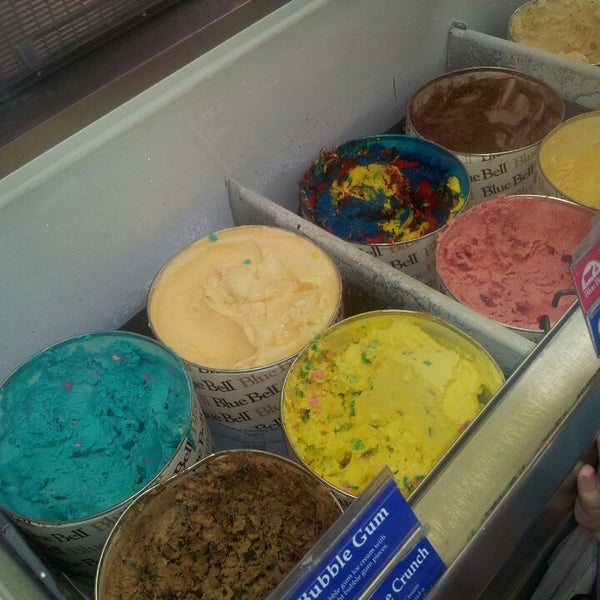 Scoops Ice Cream Shoppe 115 W Main St