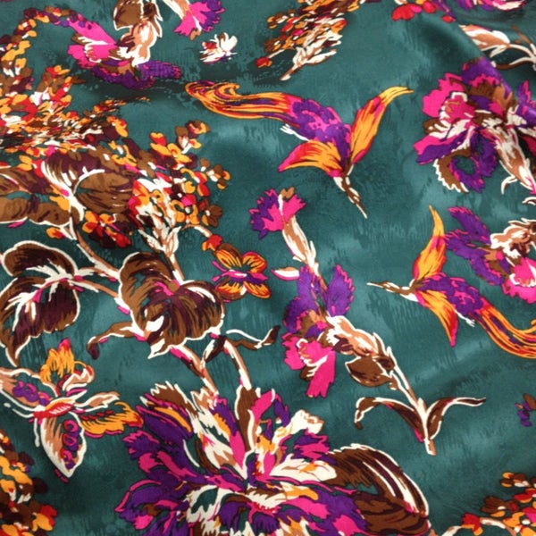 Vogue Fabrics (Now Closed) Arts and Crafts Store in Chicago