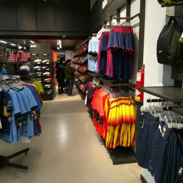 nassica outlet nike
