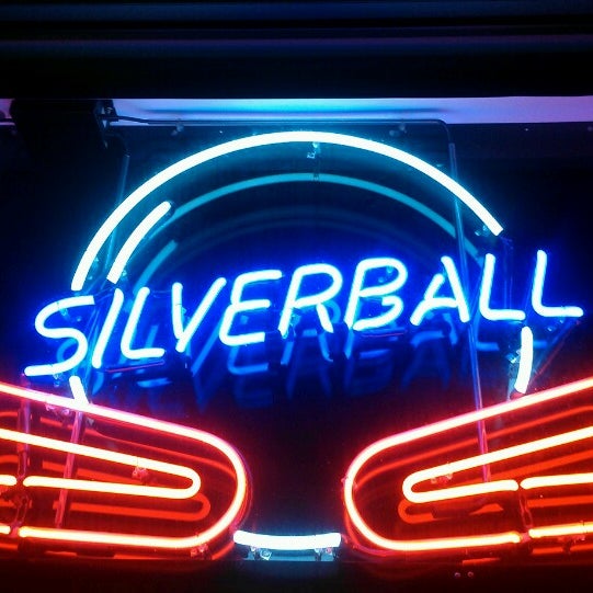 รูปภาพถ่ายที่ Silverball Retro Arcade โดย Marcus เมื่อ 3/31/2013