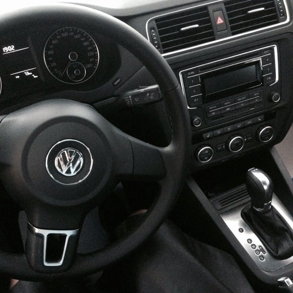 Foto tomada en Volkswagen Автоцентр Россо Моторс  por Валерия Ф. el 9/16/2014