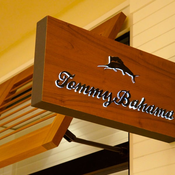 tommy bahama westfield mall
