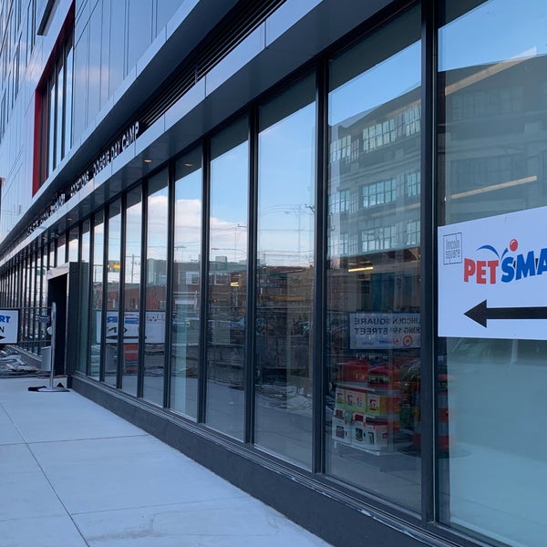 Petsmart Pet Store In Graduate Hospital