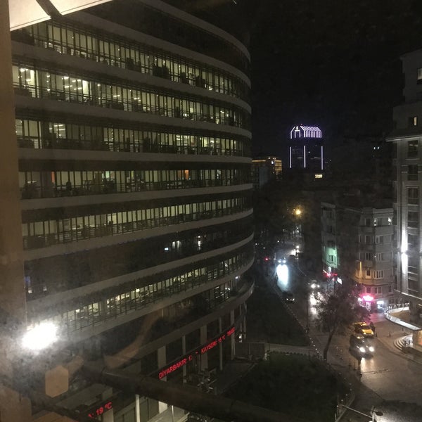 Photo prise au Martı Istanbul Hotel par Traveler le11/22/2015