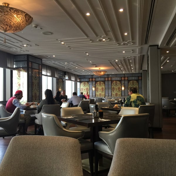 Das Foto wurde bei Martı Istanbul Hotel von Traveler am 11/24/2015 aufgenommen
