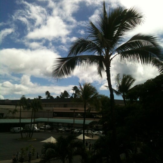 10/30/2012에 Nobuama S.님이 USO Hawaii&#39;s Airport Center에서 찍은 사진