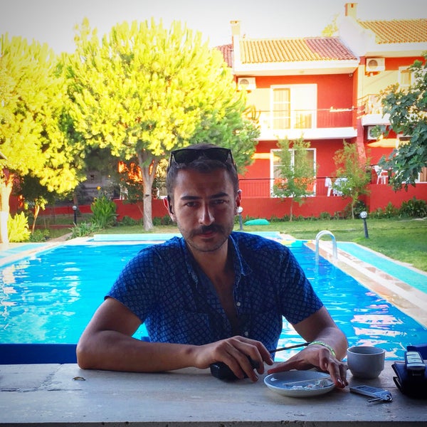 Foto diambil di Alaçatı Golden Resort oleh Gencay T. pada 8/28/2015
