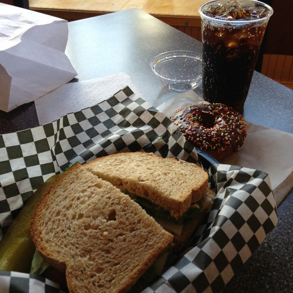 Decker's Coffee Company 400 ziyaretçidan 20 tavsiye