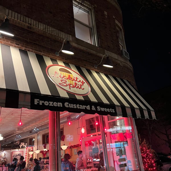 2/19/2023 tarihinde Andy C.ziyaretçi tarafından Lickity Split Frozen Custard &amp; Sweets LLC'de çekilen fotoğraf