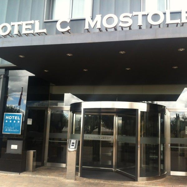 Foto scattata a Hotel Ciudad de Móstoles **** da Fisio&amp;Coach™ M. il 5/28/2013