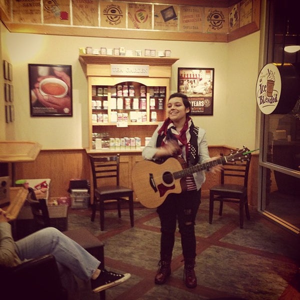 Photo taken at The Coffee Bean &amp; Tea Leaf by Rich K. on 3/5/2013