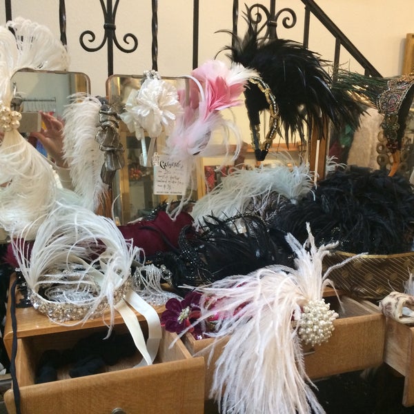 Golyester Vintage Clothing Women's Store in Los Angeles