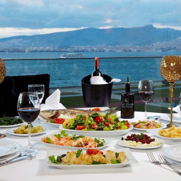 Foto diambil di Birinci Kordon Balık Restaurant oleh Birinci Kordon Balık Restaurant pada 10/1/2013