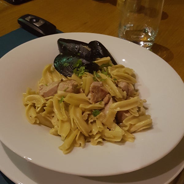 It's located on a small romantic square in the city center. It wasn't crowded and had enough fresh air compared to other places in the area. Pasta is homemade and really good. Prices for main 10-15e.