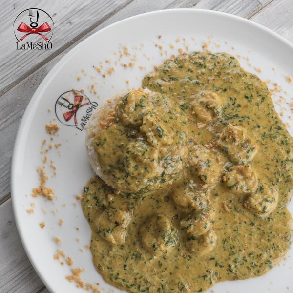 Photo taken at Lamesho Restaurant مطعم لاميشو by LaMeSho R. on 5/5/2017