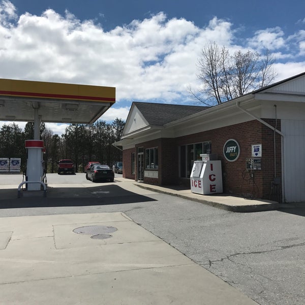 Williston Jiffy Mart & SUBWAY Sandwich Spot in Williston