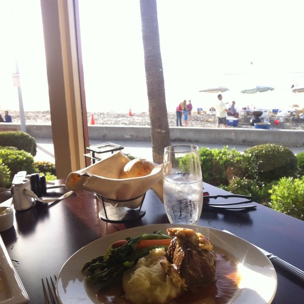 Photo taken at Shores Restaurant by Bread S. on 3/19/2014